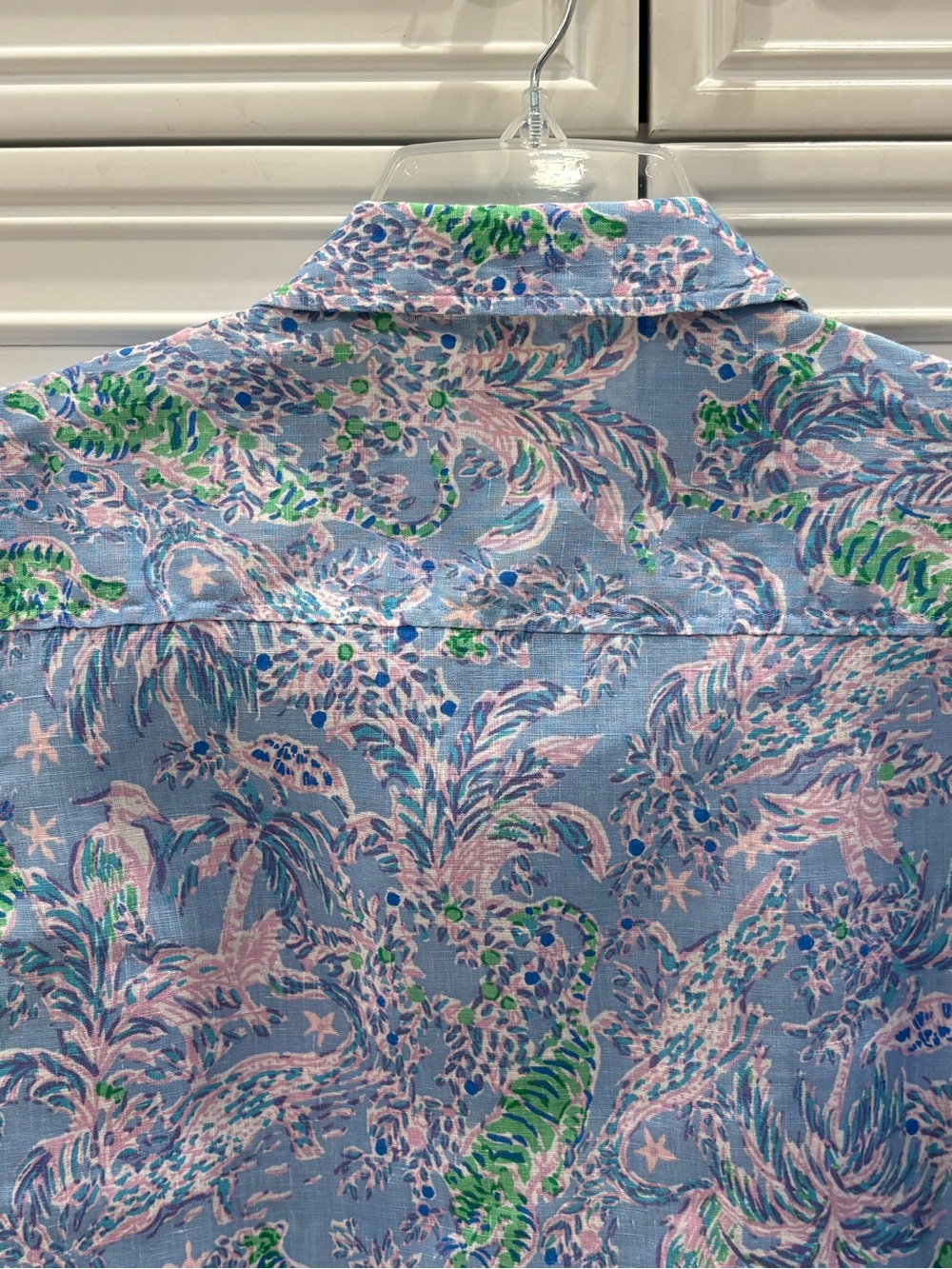 Lilly Pulitzer Sea View, Blue Floral Shirt with Pink & Green Accents Size XS - Picture 5 of 10